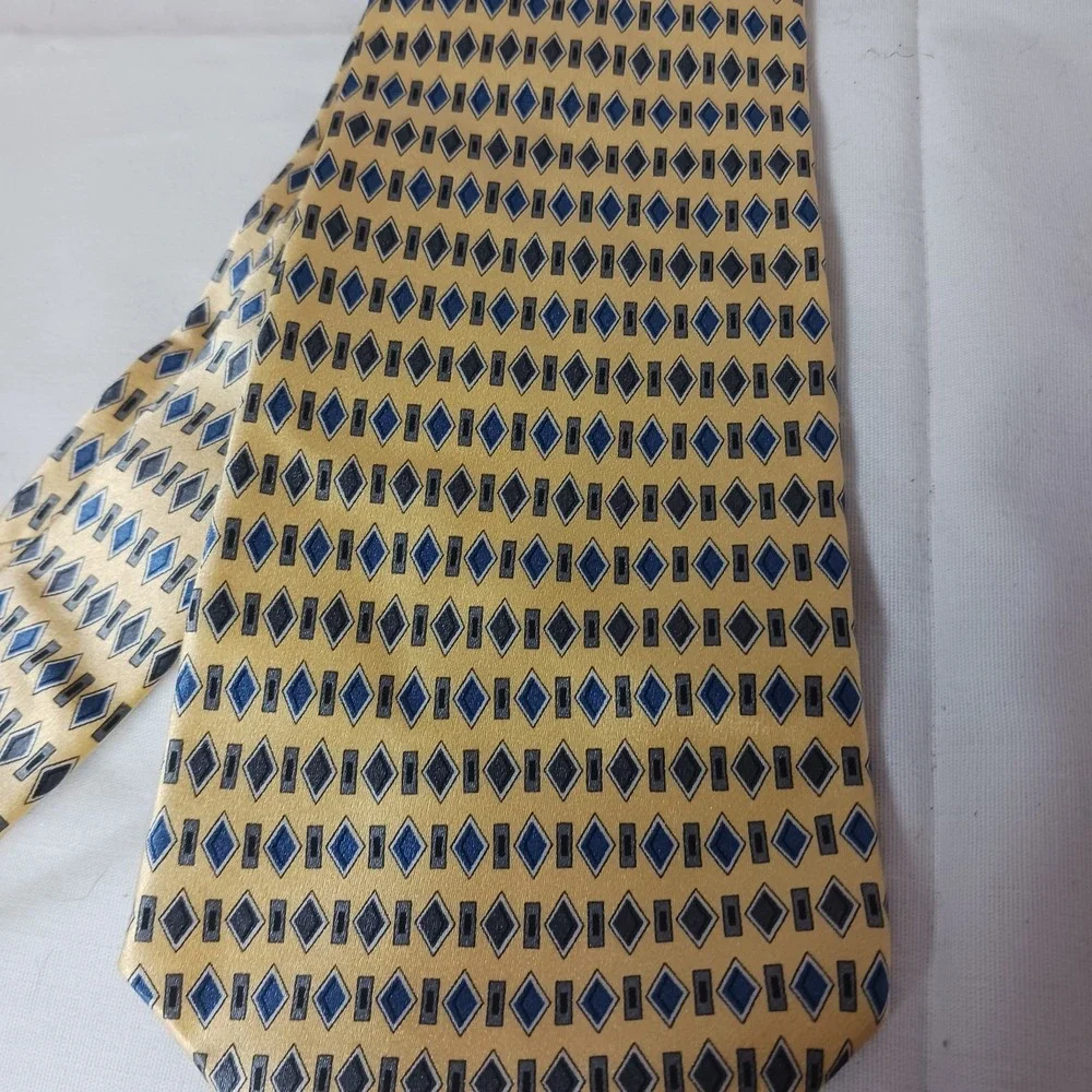 Stafford 100% Silk Woven‎ Geometric Pointed Tie Gold/Blue/Black Men One Size